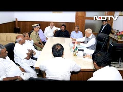 Karnataka: 11 विधायकों का इस्तीफ़ा, Congress ने बुलाई आपात बैठक