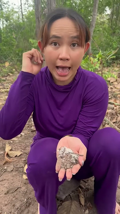 Single mom show SMART idea for SURVIVAL in forest #camping #outdoor #bushcraft #survival
