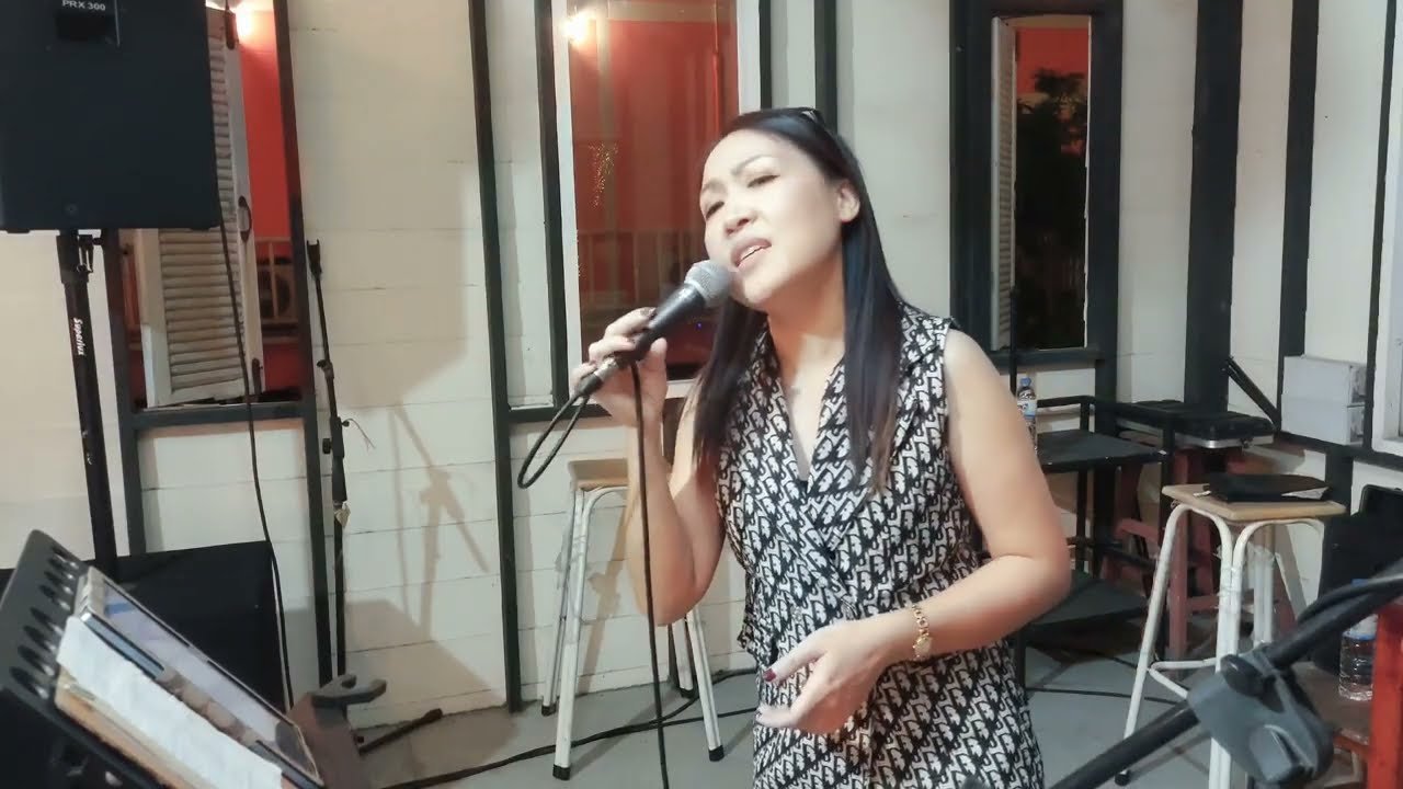 ตอบได้ไหม - หนุ่ย นันทกานต์ (Cover by) จุ๊บแจง พลาสเตอร์