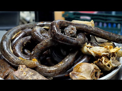 인하대 명물!! 길거리음식의 전설!? 마약 김초밥과 쫀득한 찹쌀순대 / Seaweed sushi and glutinous rice sundae - Korean street food