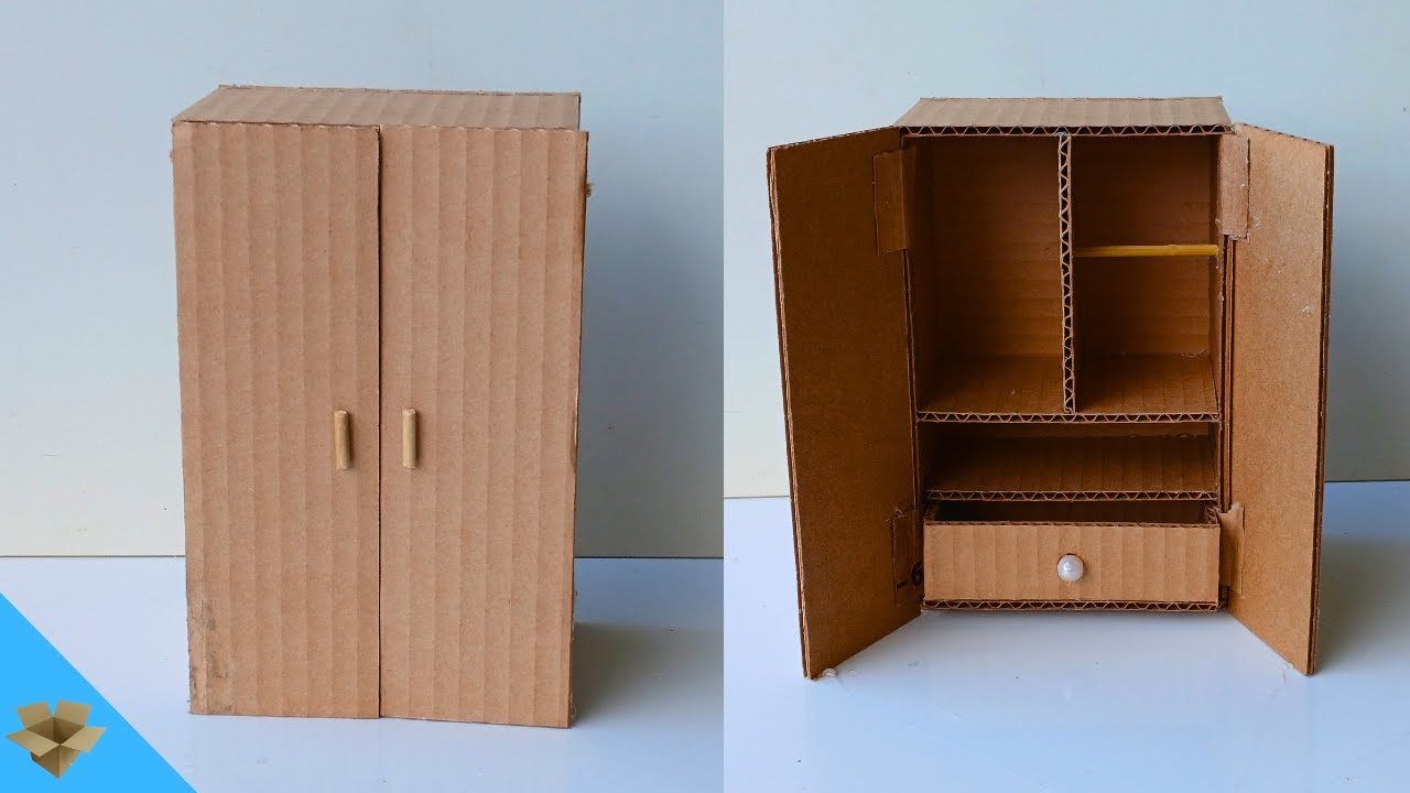 Mini GUARDA ROUPA Feito de PAPELÃO