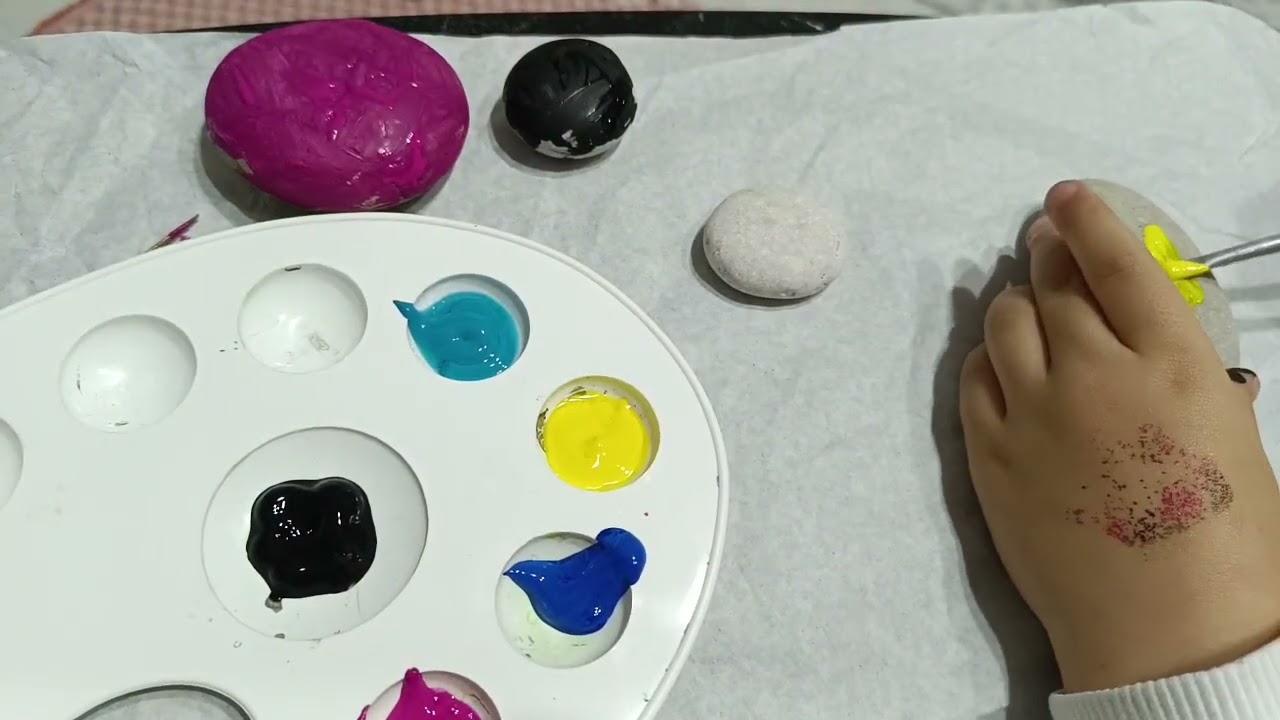 Renkleri kullanıyorum - Taş boyama etkinliği