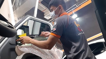NEW MODEL LAND ROVER. 2020. HOW TO INSTALL THE TINT IN DRIVER SIDE DOOR.