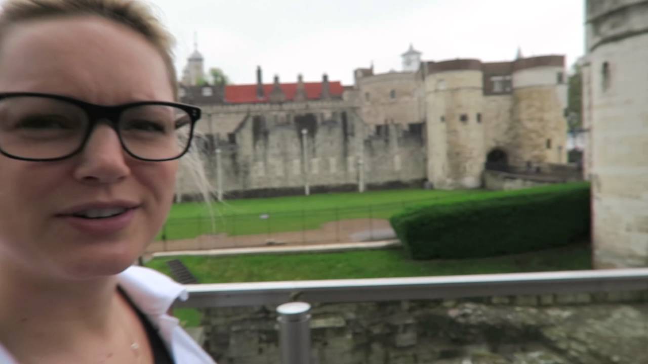 Suck My Life UK Edition - Time To Be Tourists In London!