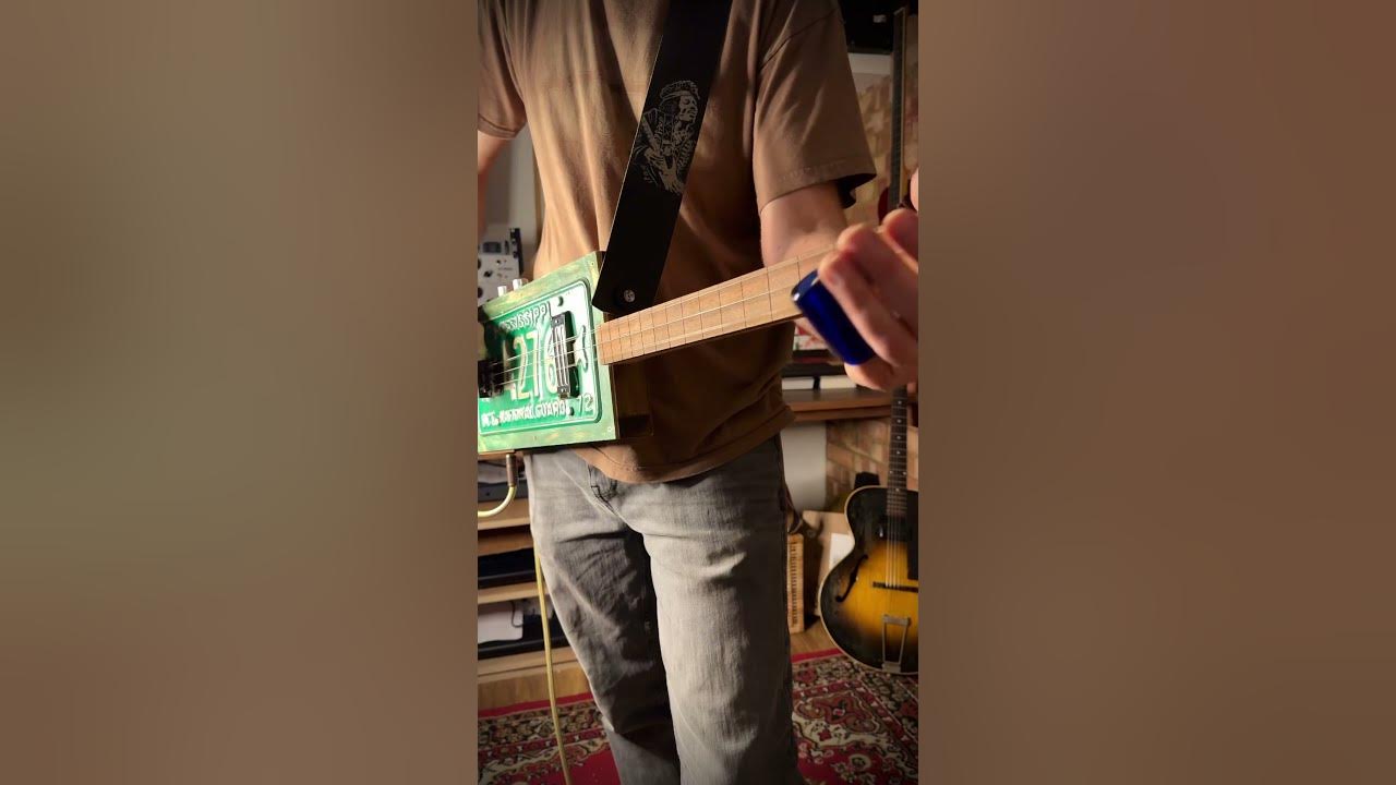3 string Cigar Box Guitar Riff #slideguitar #deltablues