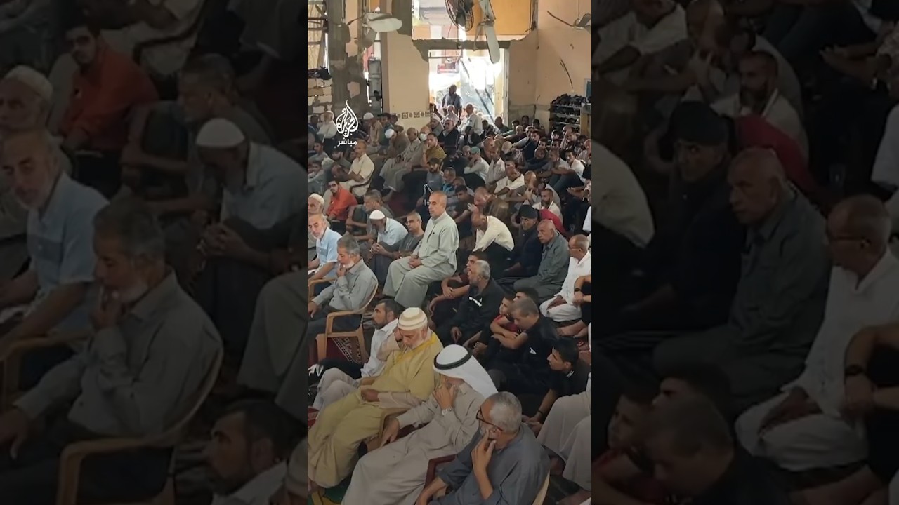 صلاة الجمعة في مسجد الفاروق بغزة