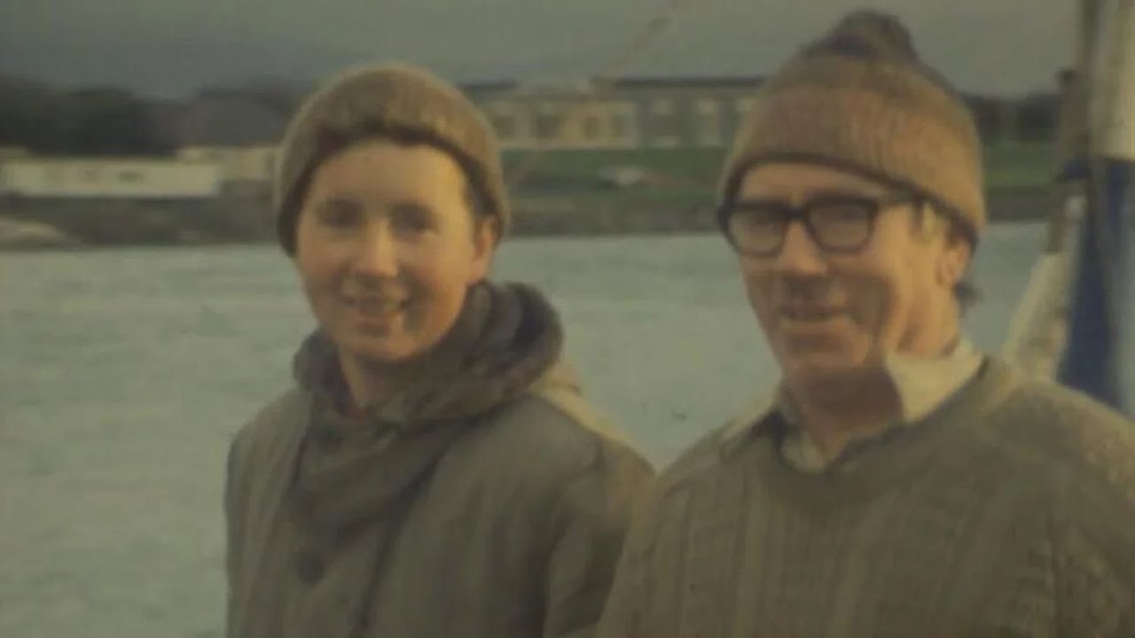 Hall’s Pictorial Weekly in Dingle, Co. Kerry, Ireland 1976