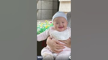 Thumbnail of 🎤😂 Baby Funny Singing Song | Cutest Voice Ever | YT Shorts #funny #funnybaby