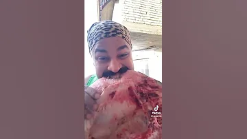 ياسر عضلة ياكل سمجة بدمها 3 كيلو 