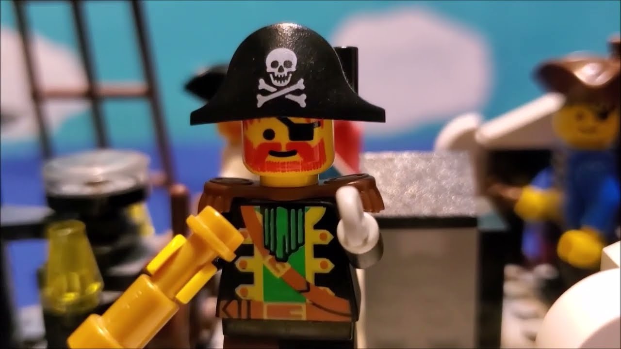 LEGO PIRATES: Skull's Eye Schooner VS. Imperial Flagship