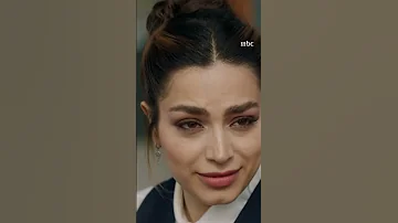مسلسل العميل أمير يفاجىء خولة باسمها على جواله ونظراتهم تحكي كل شيء 