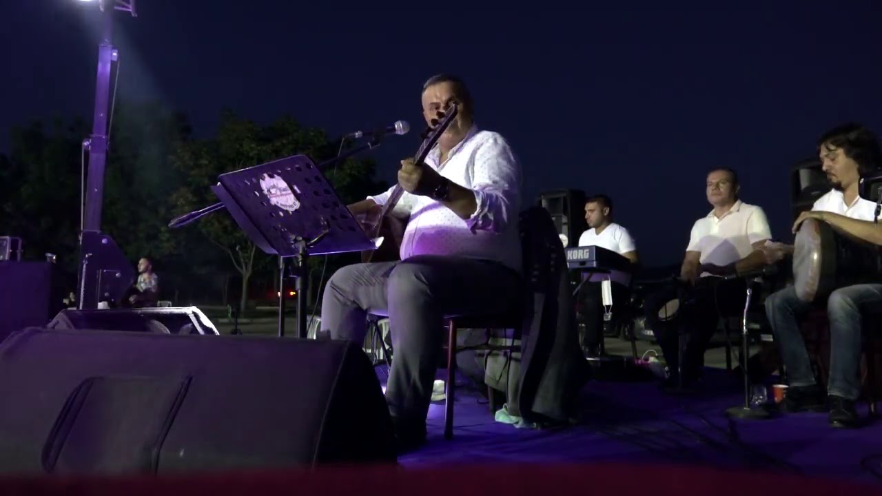 Peçenekli Süleyman-Çiçekler İçinde-Atım Arap-Kesenözden İniverdim-Yılana Bak