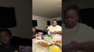 “10 KIDS?! I KNOW THAT FOOD BILL CRAZY!” 😳😂 YEP… AND EVERY SINGLE ONE OF THEM STILL GOTTA EAT! 🍽️🔥
