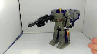 Chuck's Reviews Transformers Siege Astrotrain
