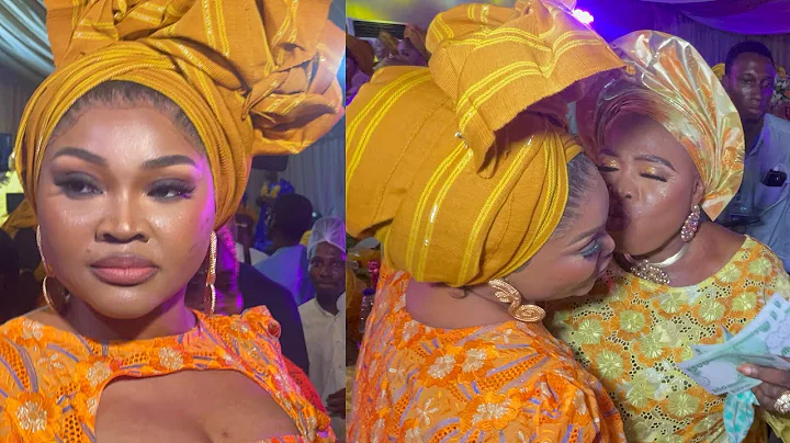MOMENT MADAM SAJE WELCOME MERCY AIGBE WITH A KISS AS SHE & HUBBY STORM IYA EREKO BIRTHDAY PARTY