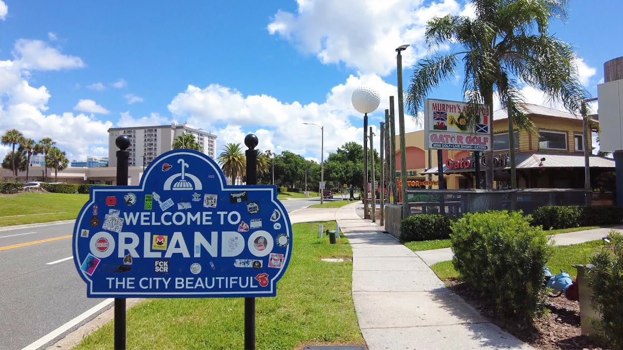 Exploring International Drive Orlando Sand Lake, Gator Golf, Gift
