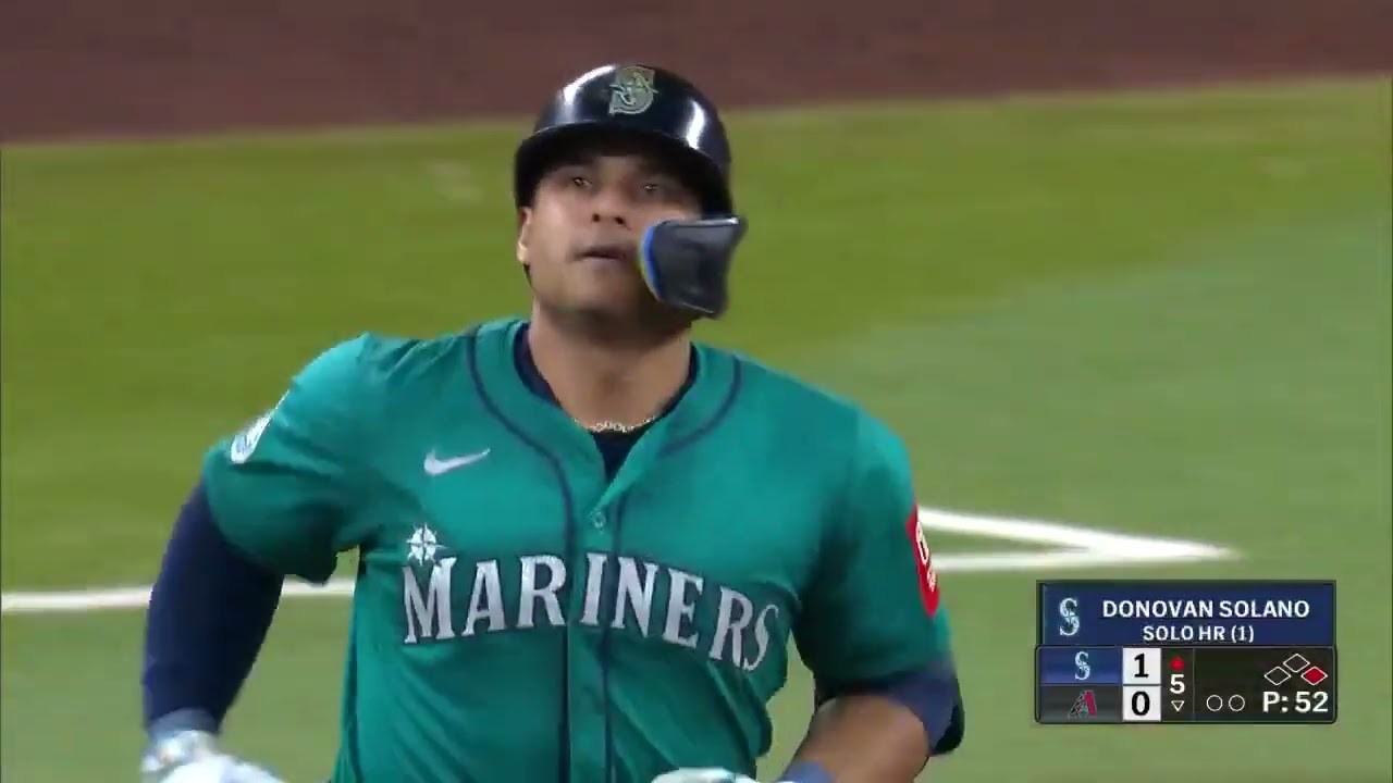 Donovan Solano's 1st home run of the 2025 season