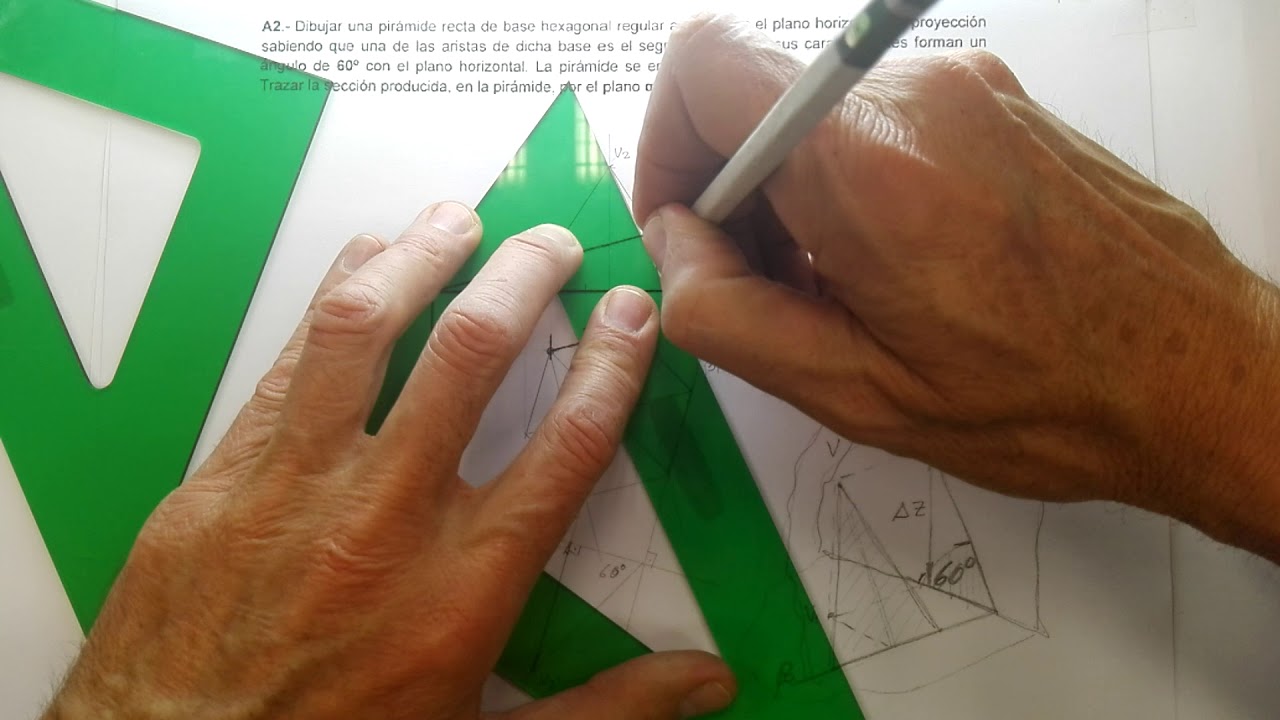 PIRÁMIDE EN DIEDRICO. Conociendo el angulo de una cara con el Plano Horizontal