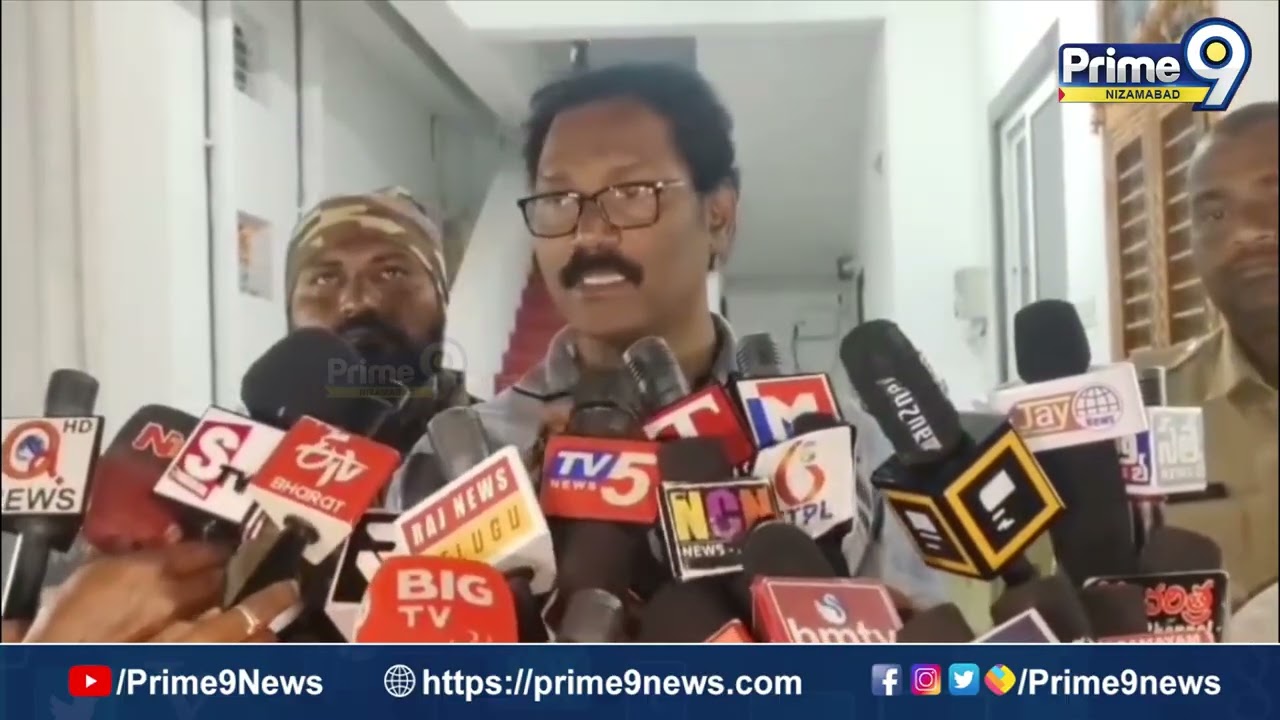 లంచం తీసుకుంటూ కమిషనర్ రాజు రెడ్ హ్యాండెడ్.. నగరంలో సంచలనం | Prime9 Nizamabad