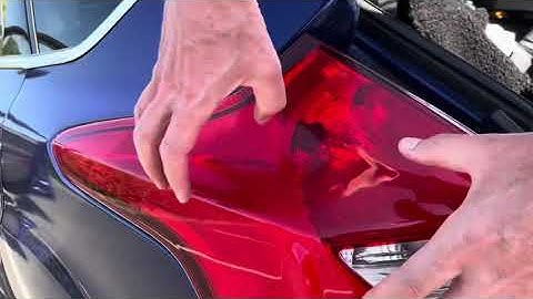 Ford Focus MK3 Brake Light Rear Light Bulb Replacement Change