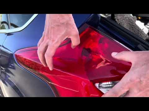 Ford Focus MK3 Brake Light Rear Light Bulb Replacement Change - YouTube