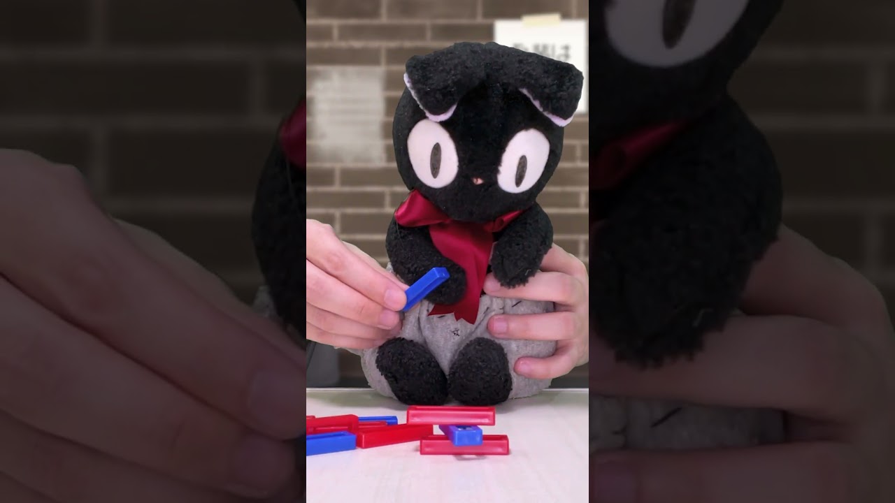 Can Plush Cat Kuro Stack Dominoes Without Failing? 😼💥