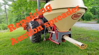 Repairing a Vicon spreader