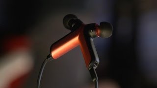 Huawei TalkBand N1: a wireless set of headphones that track fitness and store MP3s