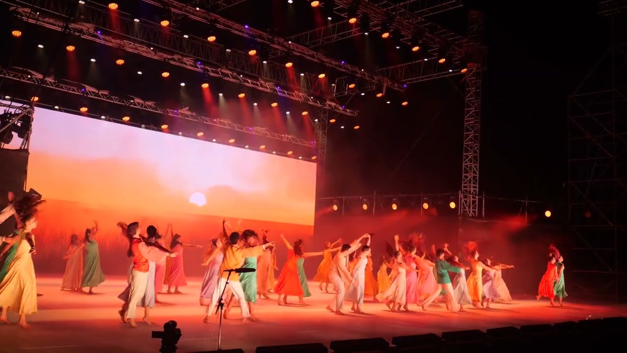 פסטיבל כרמיאל 2025 : 17 את תלכי בשדה להקה: שיבעת הכוכבים הרצליה + קידמת הבמה אונו + אור למחול יבנה