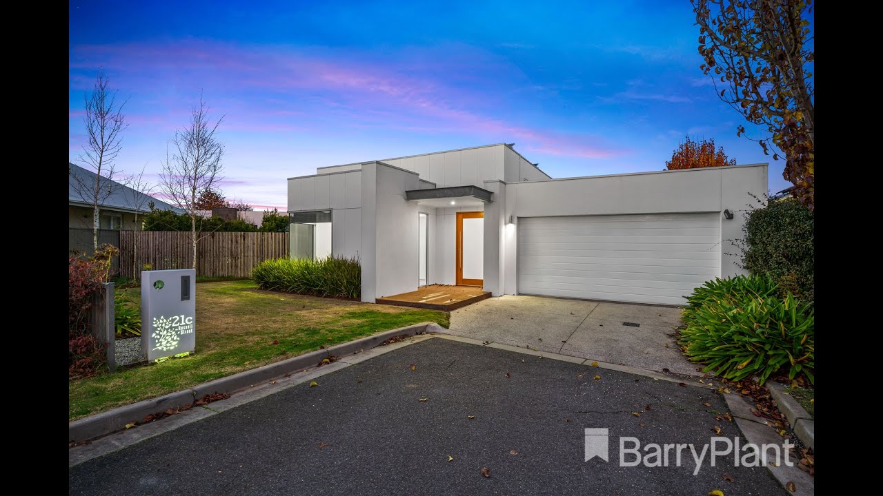 SOLD | 21C Russell Street, Newington