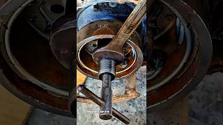 How to Remove a Motorcycle Flywheel#shorts #satisfying #technique #mechanic #tricks