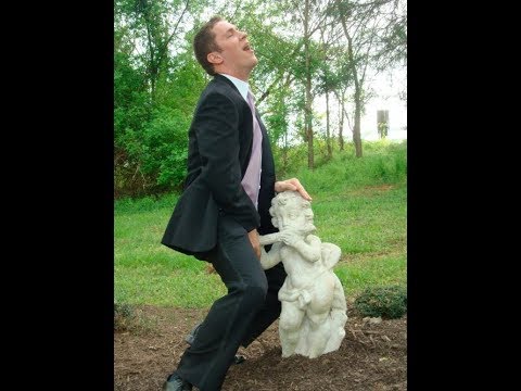Most Hilarious Photos Of People Having Fun With Statues