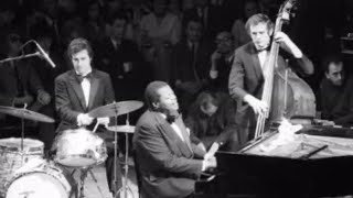 RARE SOLO... Round Midnight into Body & Soul - Oscar Peterson (Budapest, 1970) by András Szekeres 10,345 views 1 month ago 9 minutes, 13 seconds