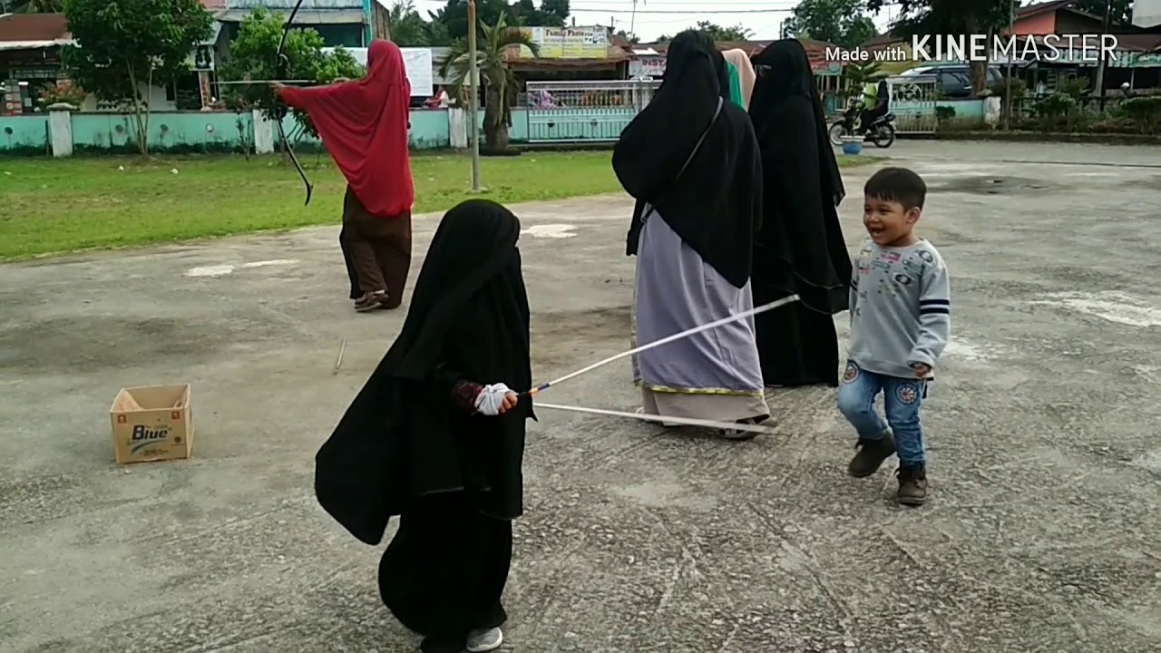 Anak bercadar saskia