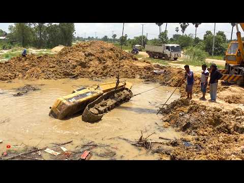 Unexpected Complexed!! Caterpillar Excavator Sinking Earth PIT, Technical Skills Helped with CRANE