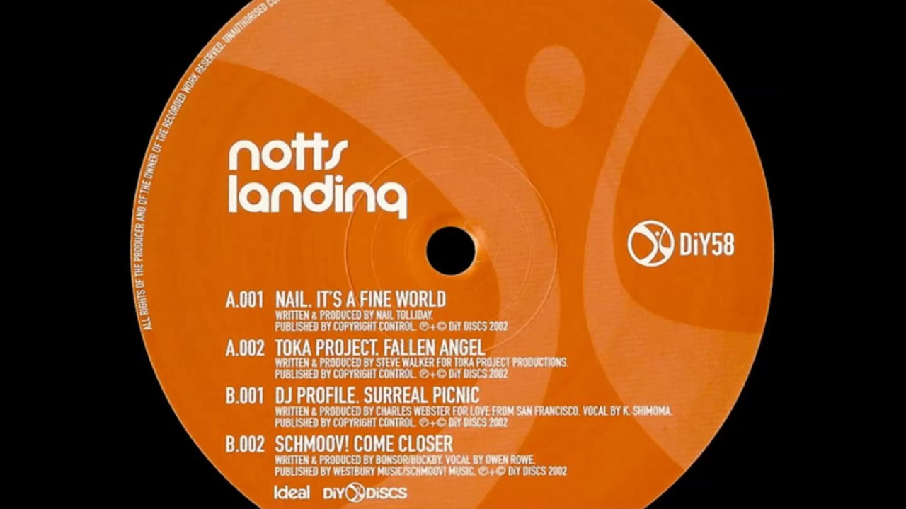 Schmoov!  -  Come Closer