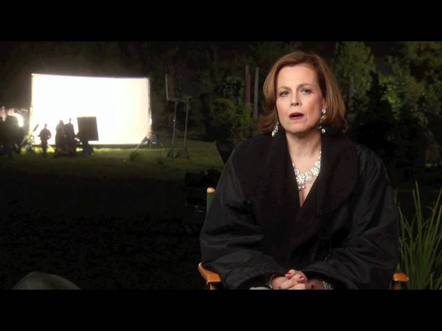 Watch film Paul | Sigourney Weaver on ComicCon