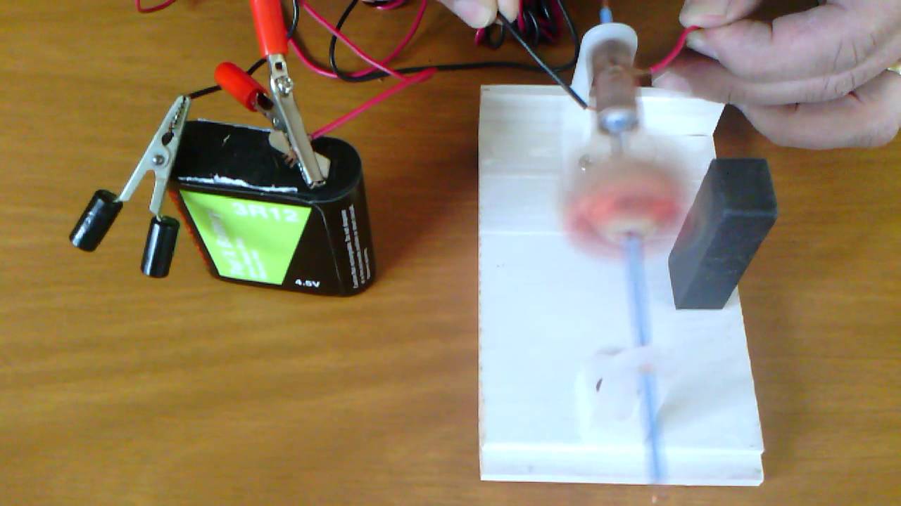 moteur électrique simple 1 - YouTube