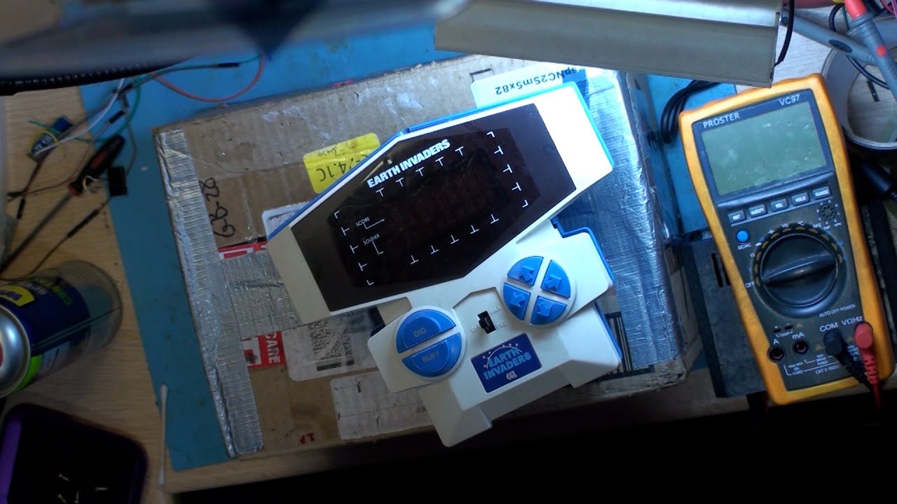 Earth Invaders Retro Handheld Game - No Power Repair