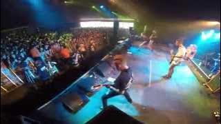 Download lagu Neck Deep - Losing Teeth (Live at Leeds Festival 2014)