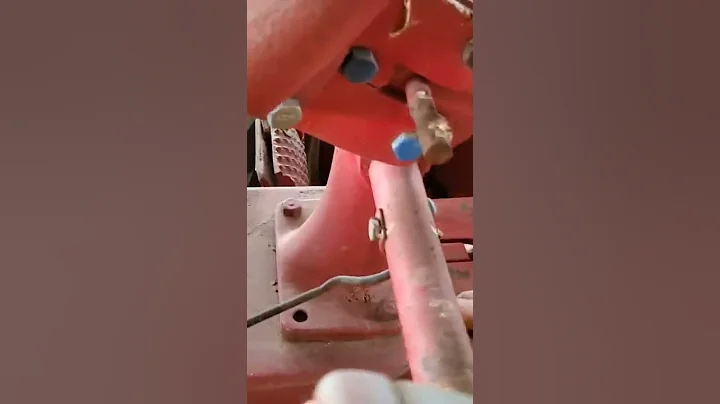 Farmall Antique Tractor (Cold Start) #shorts #tractor #tractorvideo