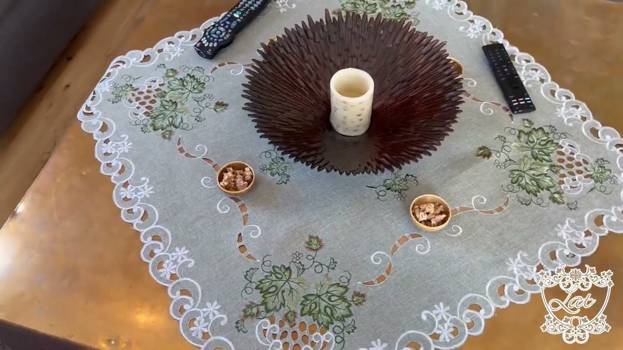 33" Square Green Leaf Table Topper