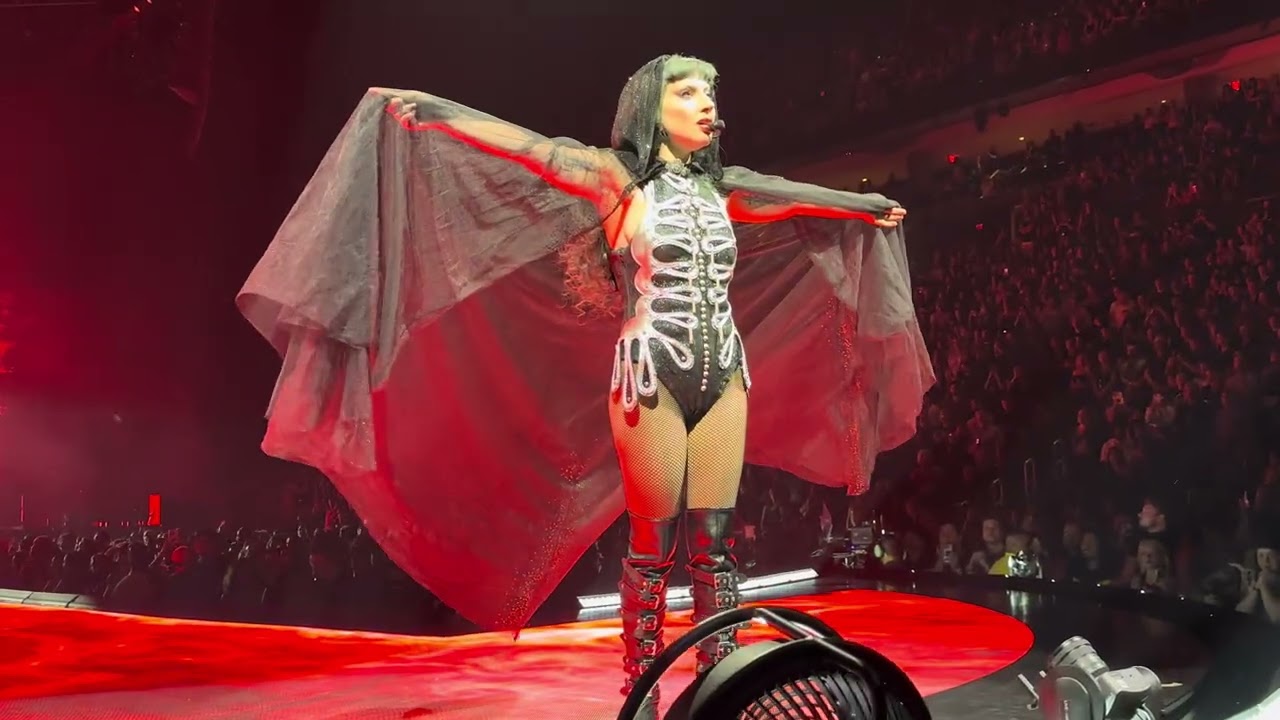 LADY GAGA THE MAYHEM BALL MIAMI NIGHT 2 /  BORN THIS WAY / MILLION REASONS 