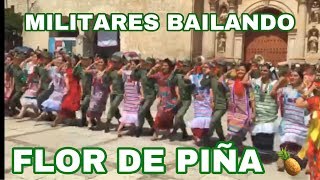 MILITARES BAILANDO FLOR DE PIÑA 🍍/ GUELAGUETZA 2019 / Video Paco Durán