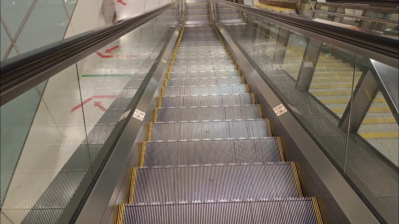 オーチス 513 NPE エスカレーター 地下鉄東北線 NE17 Punggol 駅構内