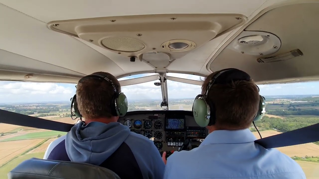 Learning to fly lesson 7 Landing and taxi back 7.4