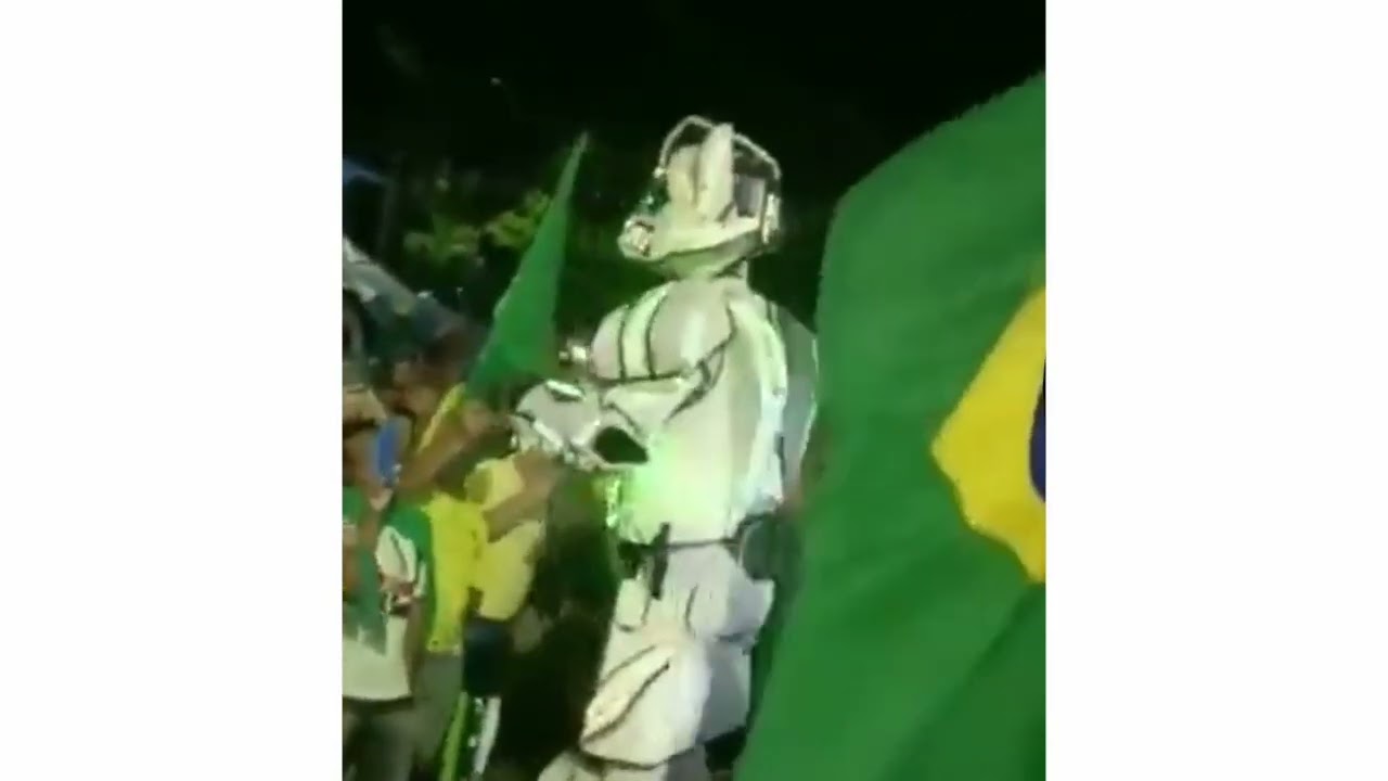 Bolsonaristas saúdam “extraterrestre” que veio dar golpe militar no Brasil