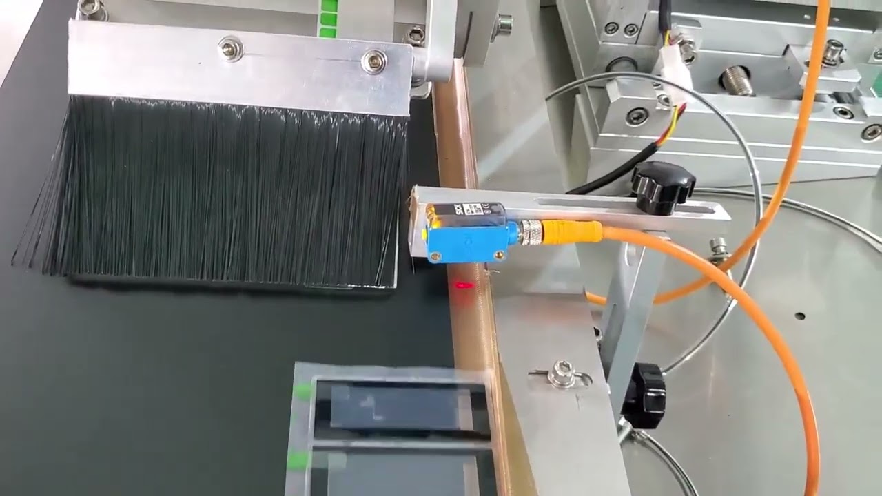 mobile phone screen packaging automatic labeling machine ALM-11300