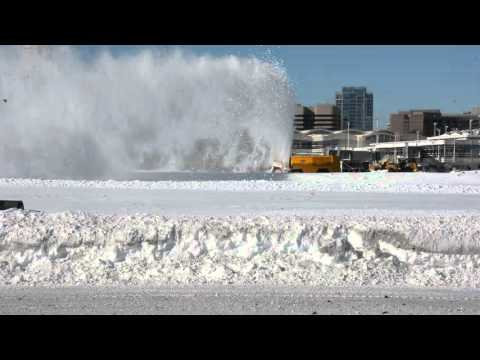 Video Snow blower at Reagan National with Air Traffic Control Tower 1-24-2016 (AM)