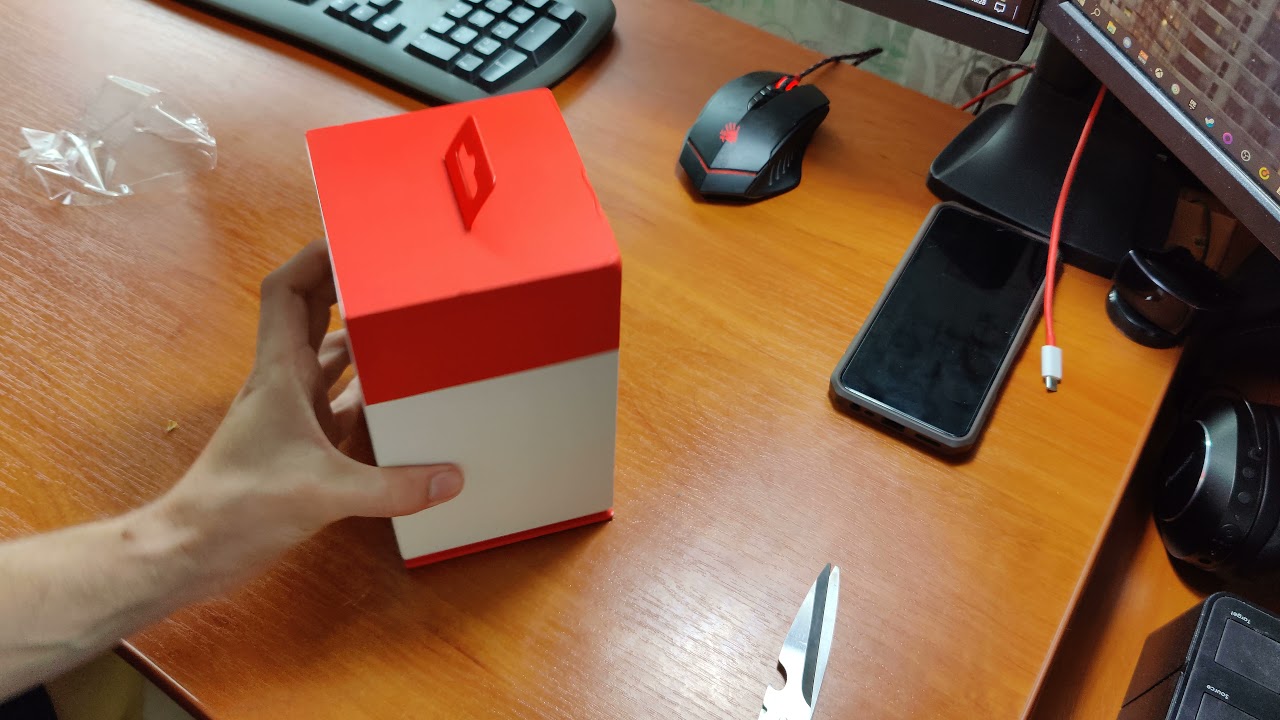 Беспроводная зарядка Oneplus 50W Wireless Charger для ONEPLUS 9 PRO (Распаковка)